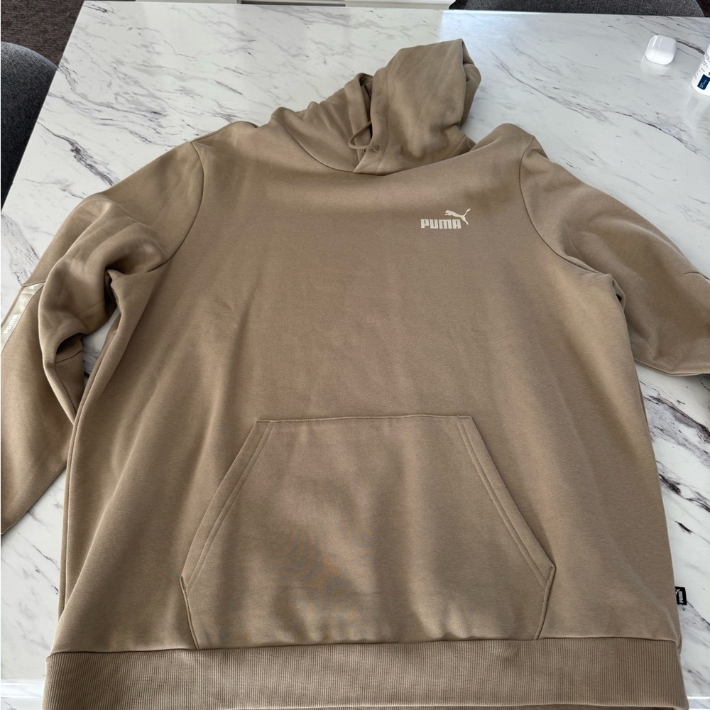 NWOT PUMA Men's ESS+ Tape Hoodie